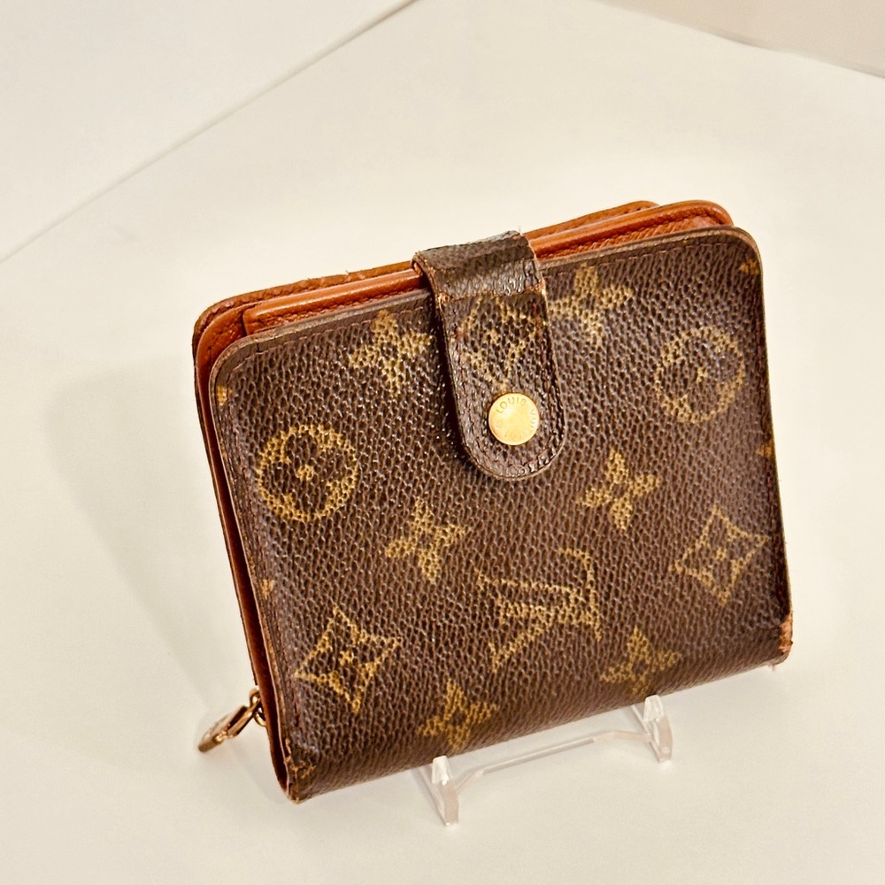 Louis Vuitton Tan and Brown Monogram Wallet compact wallet - Picture 2 of 13